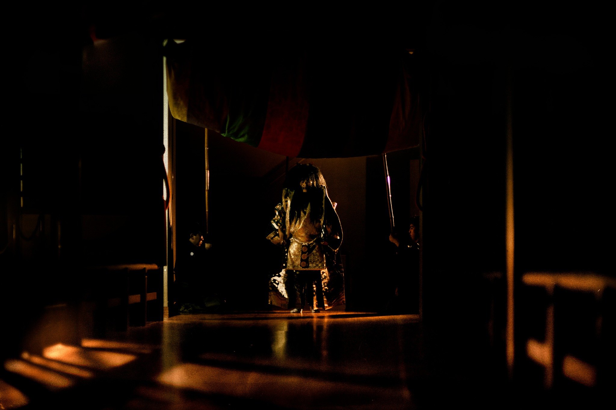 Inverted World — Noh stage space, photograph by Ken Murakami